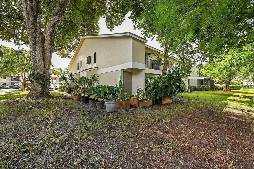 117 Gardens Drive Pompano Beach FL 33069