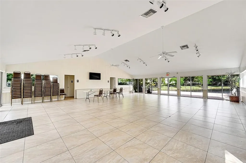117 Gardens Drive Pompano Beach FL 33069