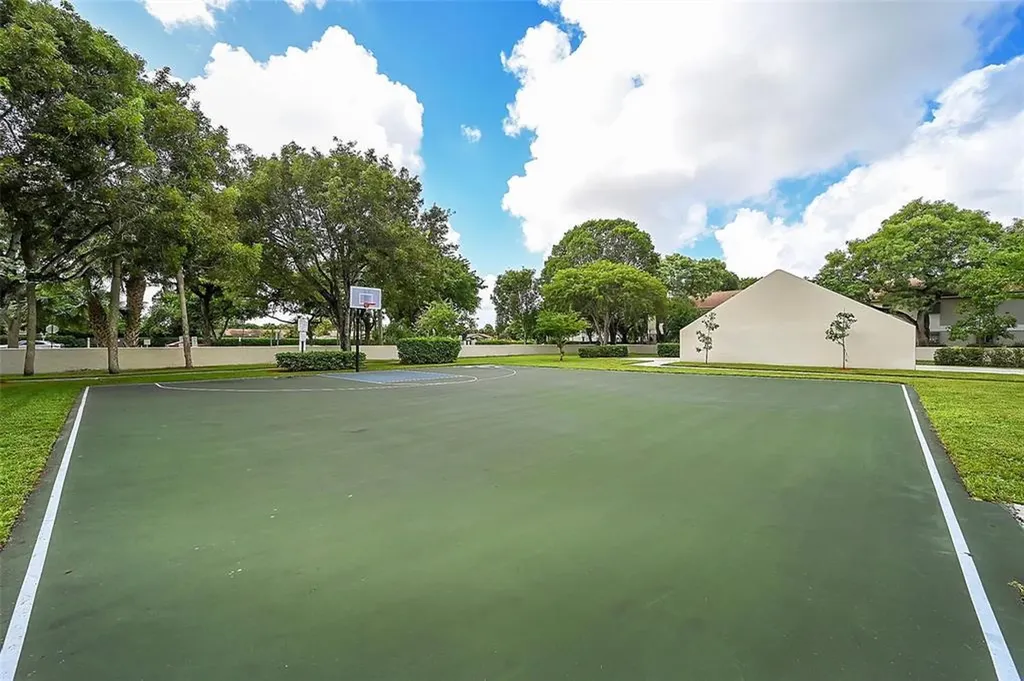 117 Gardens Drive Pompano Beach FL 33069
