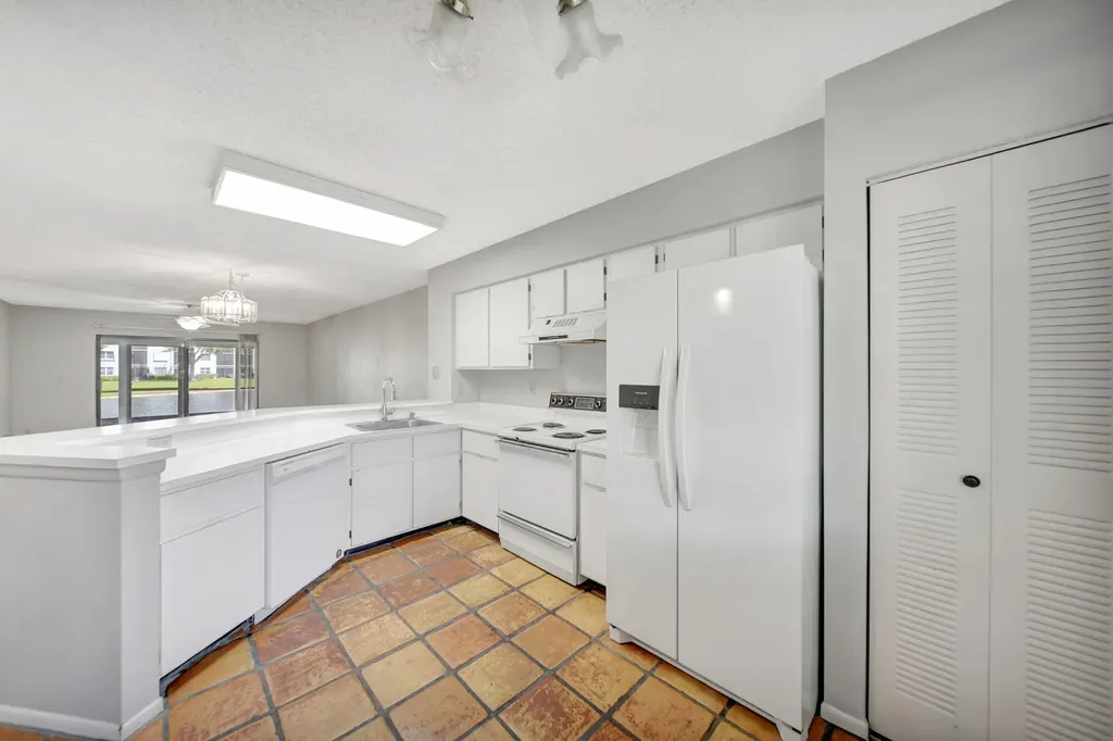 2215 Cypress Island Drive Pompano Beach FL 33069