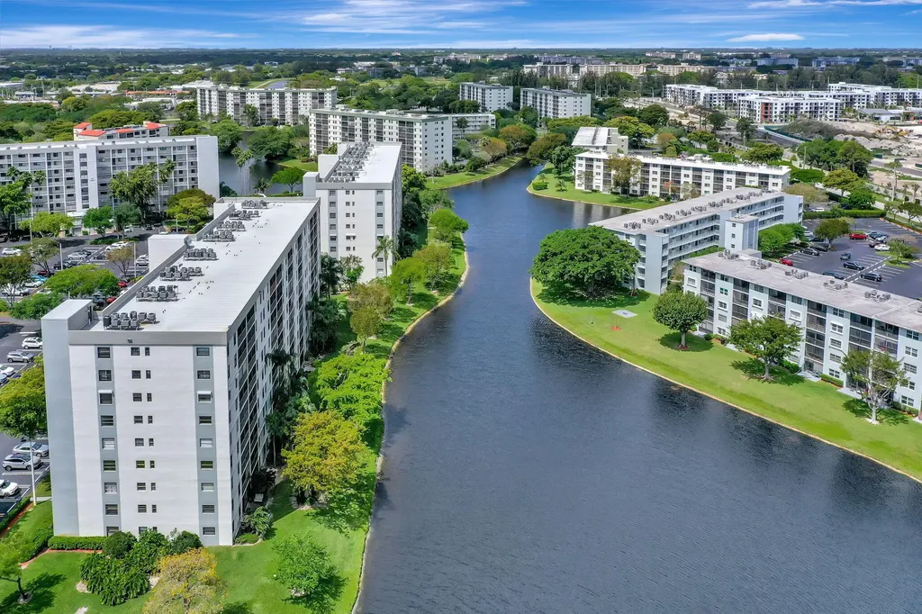 2215 Cypress Island Drive Pompano Beach FL 33069