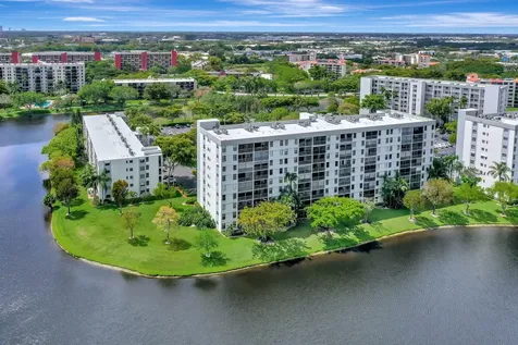 2215 Cypress Island Drive Pompano Beach FL 33069