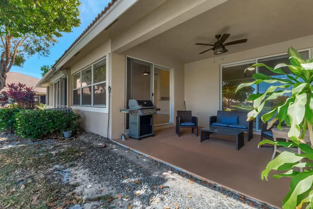 2484 N Coral Trace Circle Delray Beach FL 33445