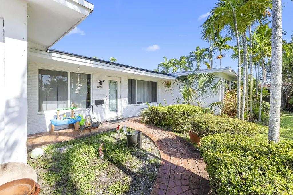 4030 NE 16th Terrace Oakland Park FL 33334