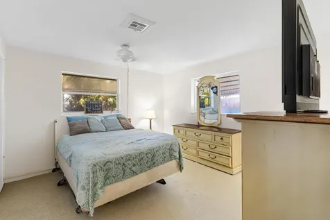4030 NE 16th Terrace Oakland Park FL 33334