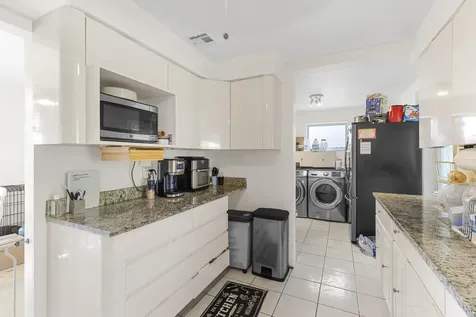 4030 NE 16th Terrace Oakland Park FL 33334
