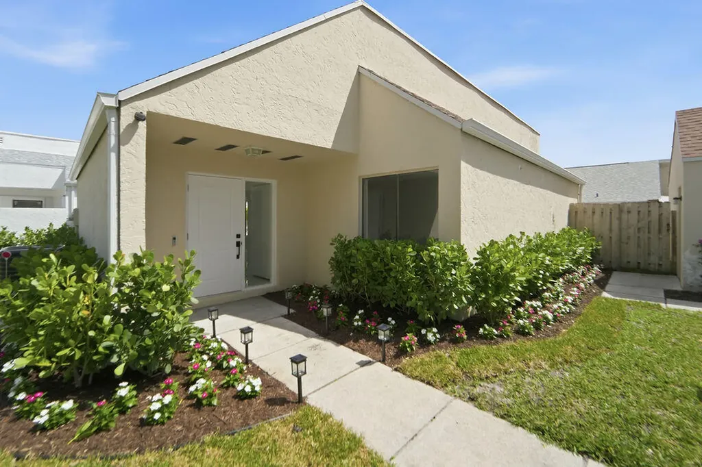 875 NW 22nd Avenue Delray Beach FL 33445