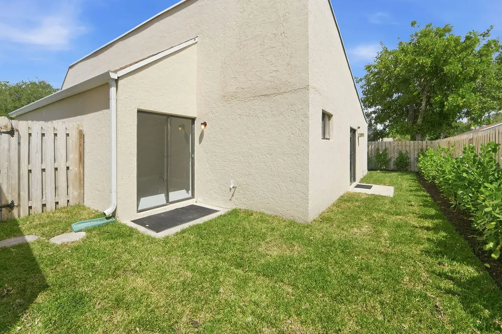 875 NW 22nd Avenue Delray Beach FL 33445
