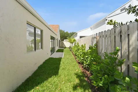 875 NW 22nd Avenue Delray Beach FL 33445