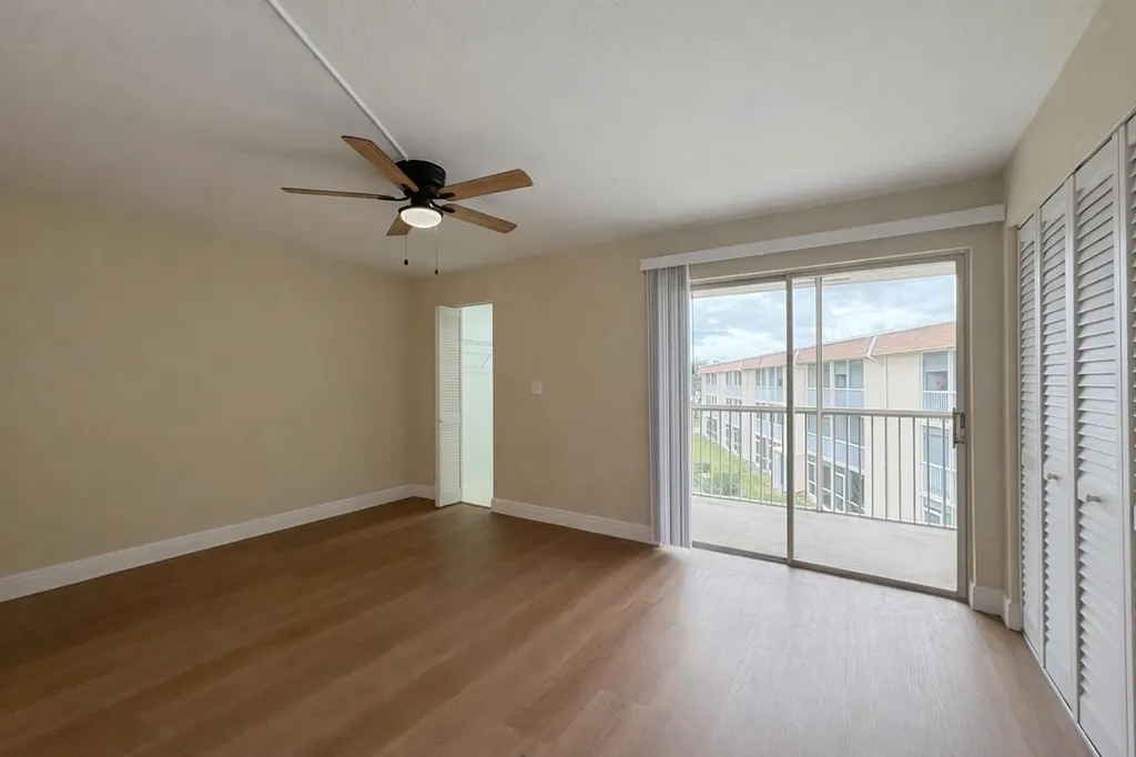 700 Village Green Court Palm Springs FL 33461