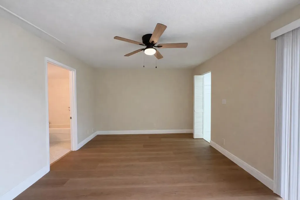 700 Village Green Court Palm Springs FL 33461