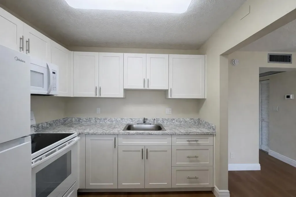 700 Village Green Court Palm Springs FL 33461