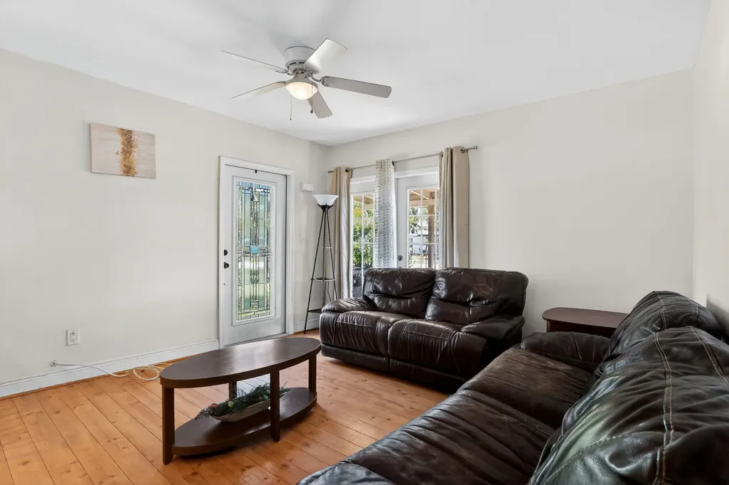 5265 NE 15th Avenue Pompano Beach FL 33064