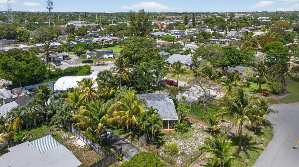 5265 NE 15th Avenue Pompano Beach FL 33064
