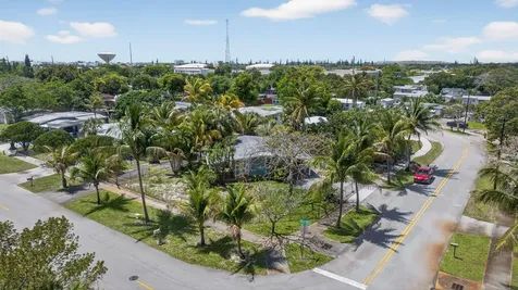 5265 NE 15th Avenue Pompano Beach FL 33064