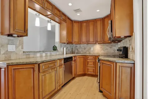 5265 NE 15th Avenue Pompano Beach FL 33064
