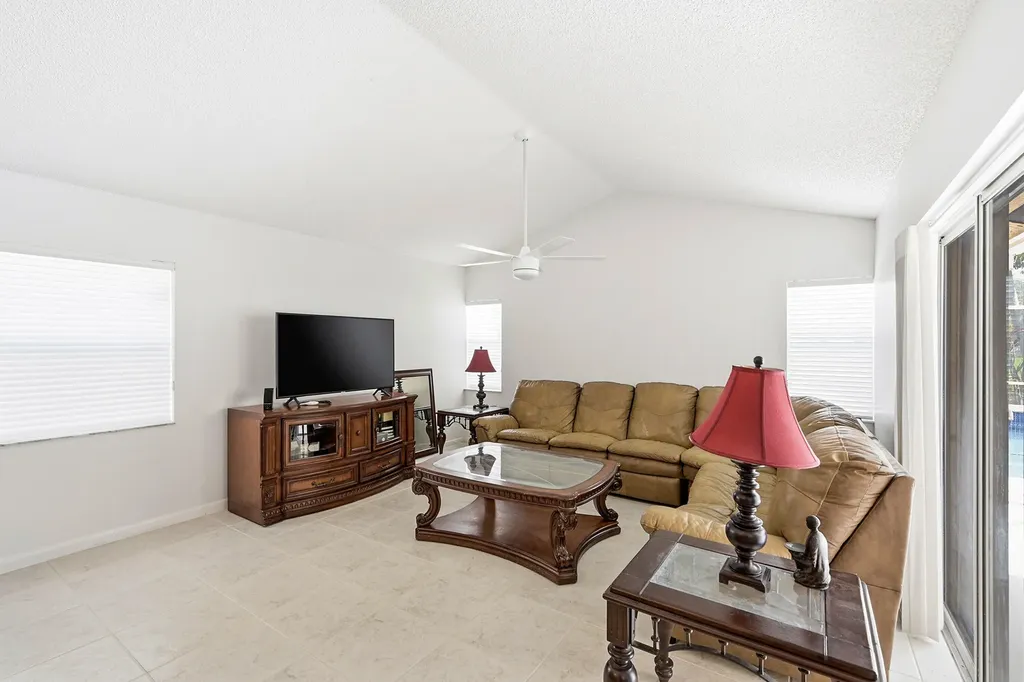 12469 SW 1st Street Coral Springs FL 33071
