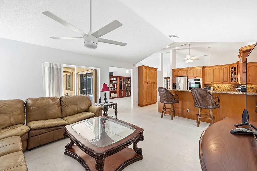 12469 SW 1st Street Coral Springs FL 33071