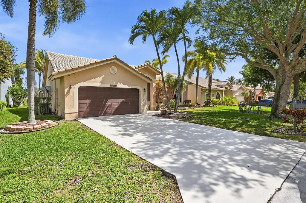 12469 SW 1st Street Coral Springs FL 33071