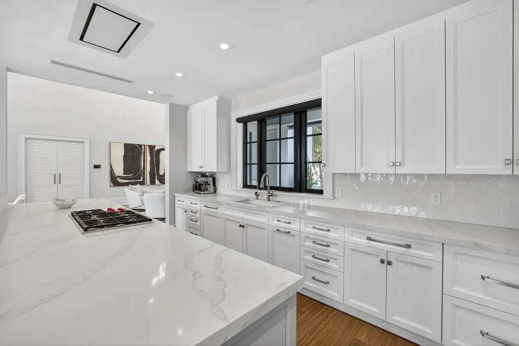 400 Mola Avenue Fort Lauderdale FL 33301