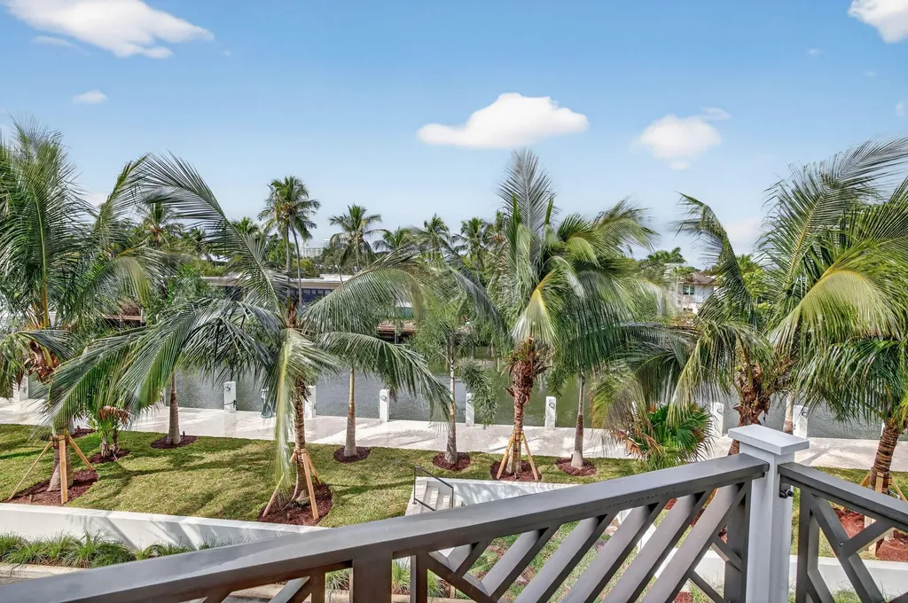 400 Mola Avenue Fort Lauderdale FL 33301