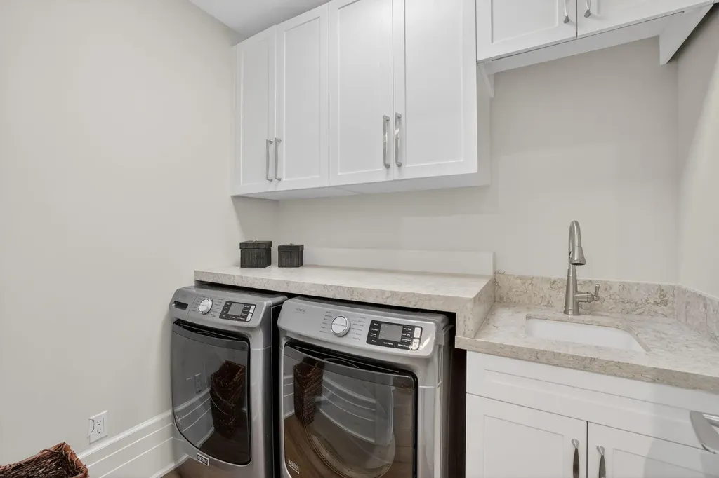400 Mola Avenue Fort Lauderdale FL 33301