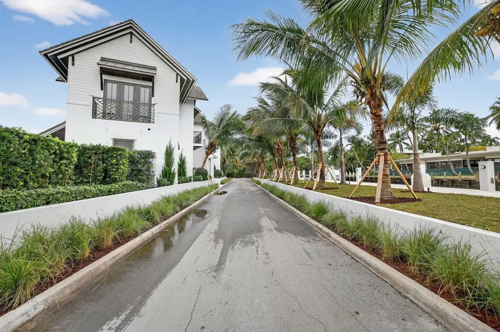 400 Mola Avenue Fort Lauderdale FL 33301