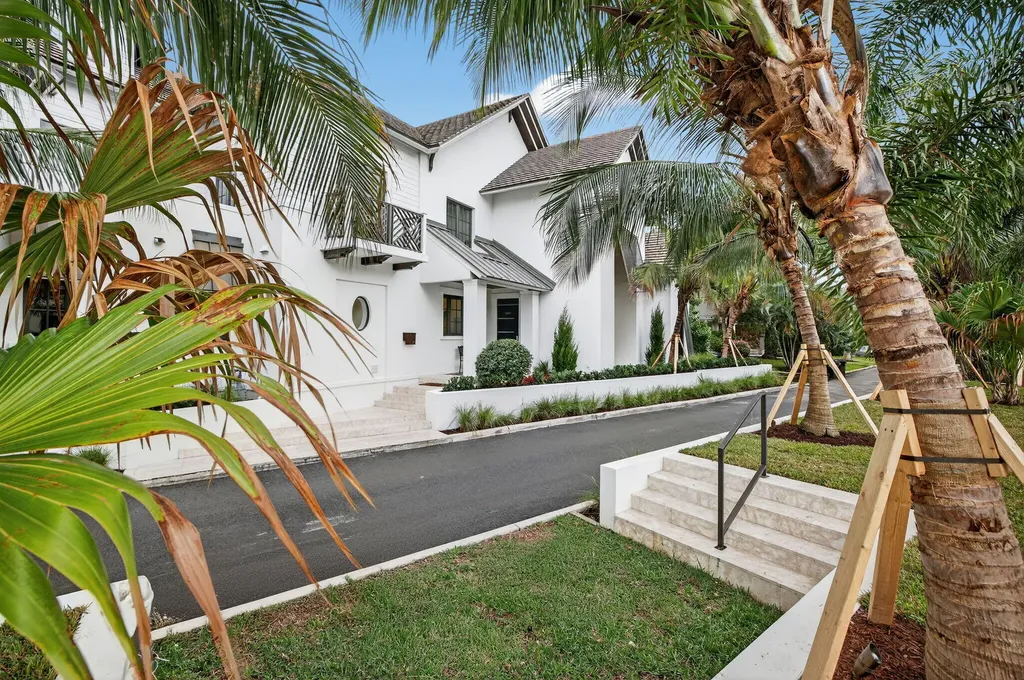 400 Mola Avenue Fort Lauderdale FL 33301