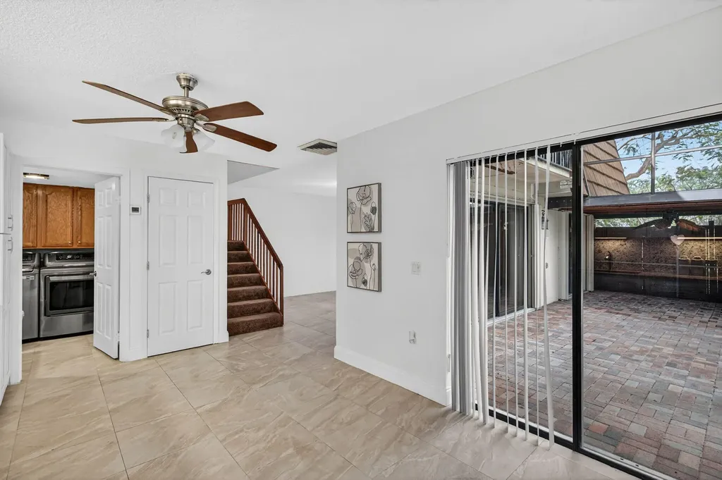 9101 SW 19th Place Davie FL 33324