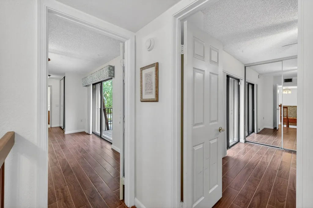9101 SW 19th Place Davie FL 33324