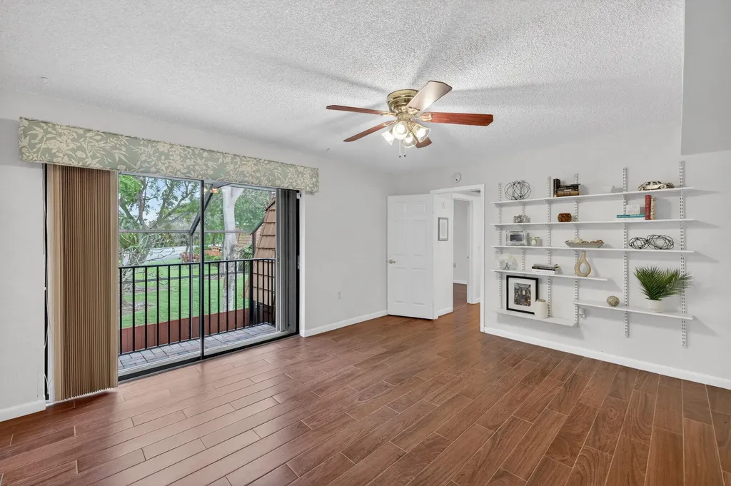 9101 SW 19th Place Davie FL 33324