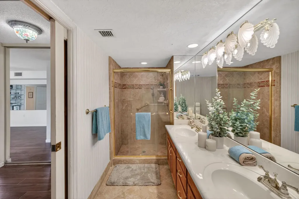 9101 SW 19th Place Davie FL 33324