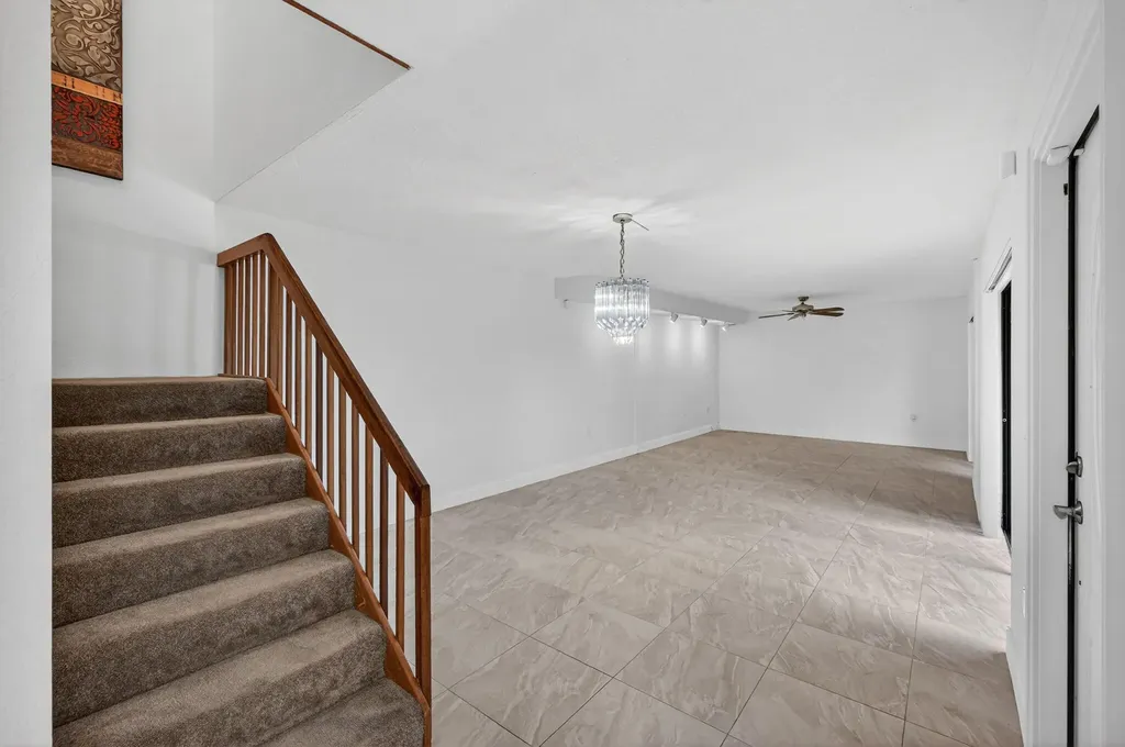 9101 SW 19th Place Davie FL 33324