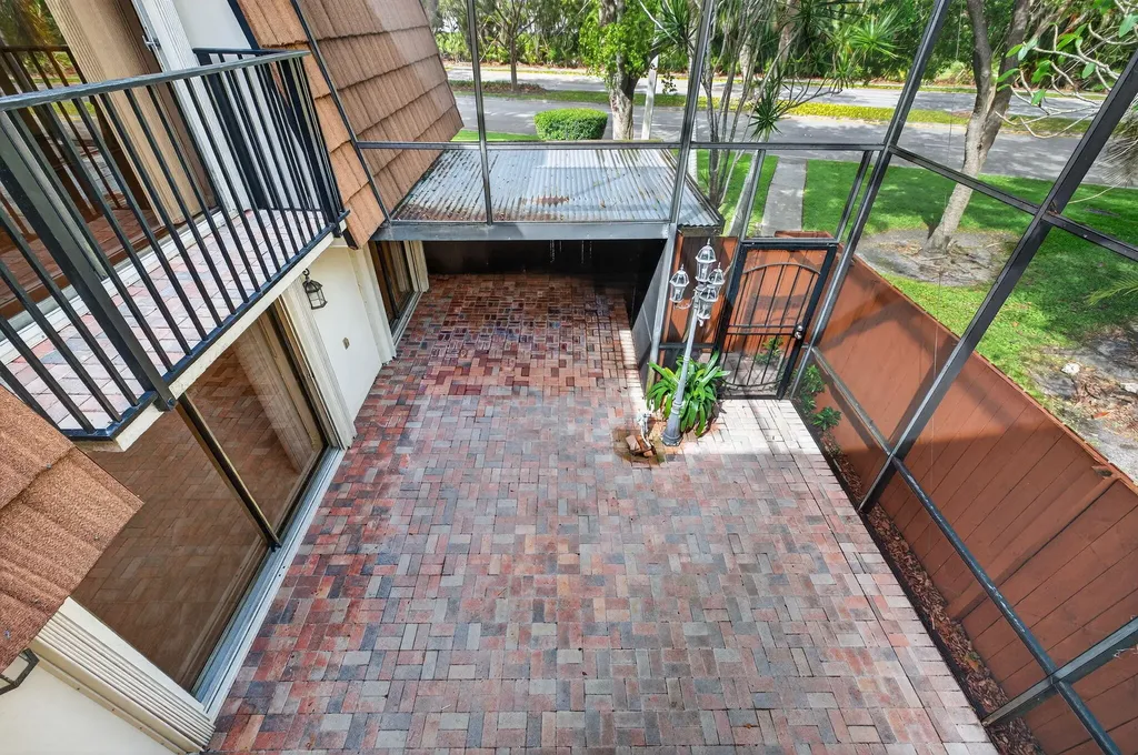 9101 SW 19th Place Davie FL 33324