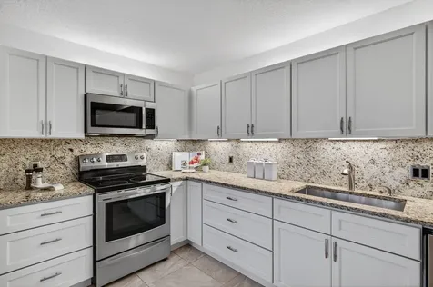 9101 SW 19th Place Davie FL 33324