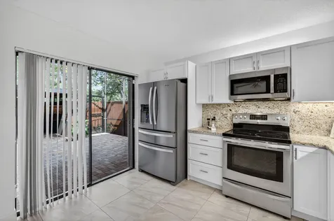 9101 SW 19th Place Davie FL 33324