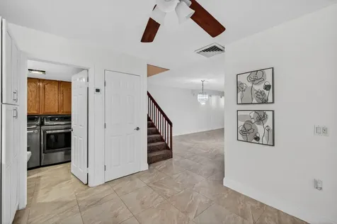 9101 SW 19th Place Davie FL 33324