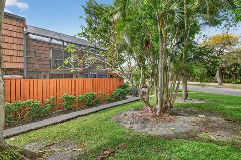 9101 SW 19th Place Davie FL 33324