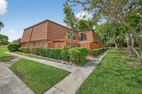 9101 SW 19th Place Davie FL 33324