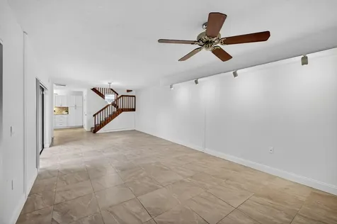 9101 SW 19th Place Davie FL 33324