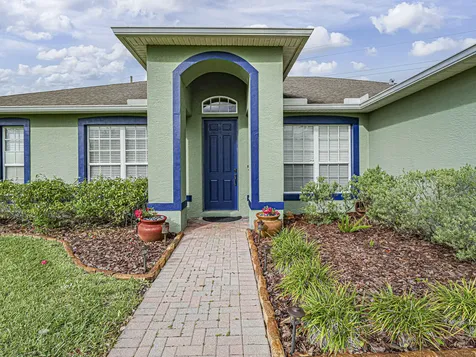 1269 Scarlet Oak Circle Vero Beach FL 32966