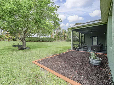 1269 Scarlet Oak Circle Vero Beach FL 32966
