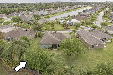 1269 Scarlet Oak Circle Vero Beach FL 32966