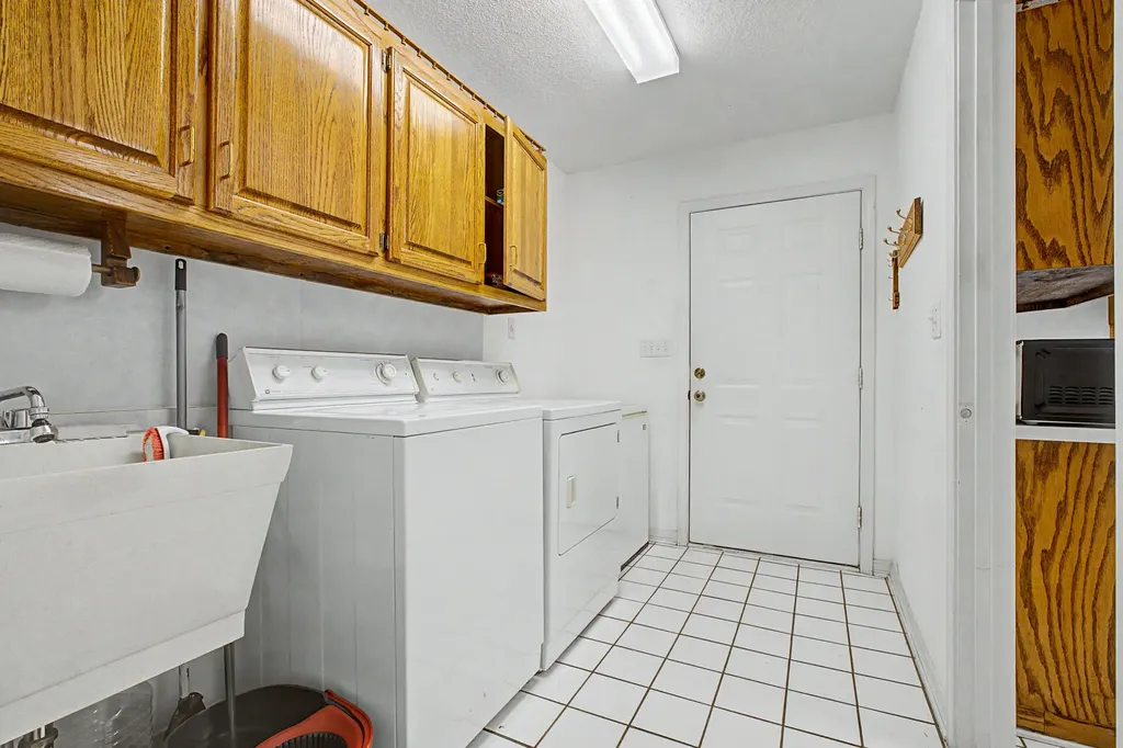 7327 Glidden Lane Pensacola FL 32526
