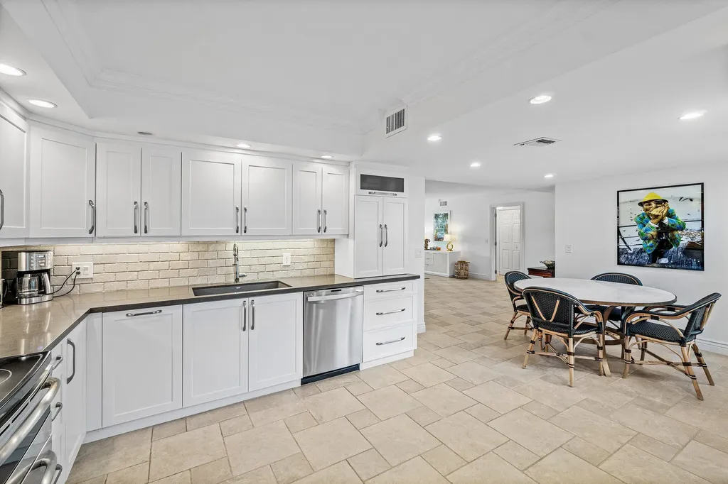 3944 Quail Ridge Drive Drive N Boynton Beach FL 33436