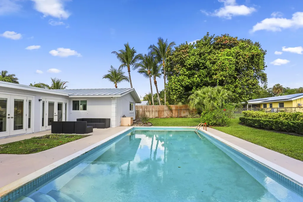 4403 Fuschia Circle N Palm Beach Gardens FL 33410