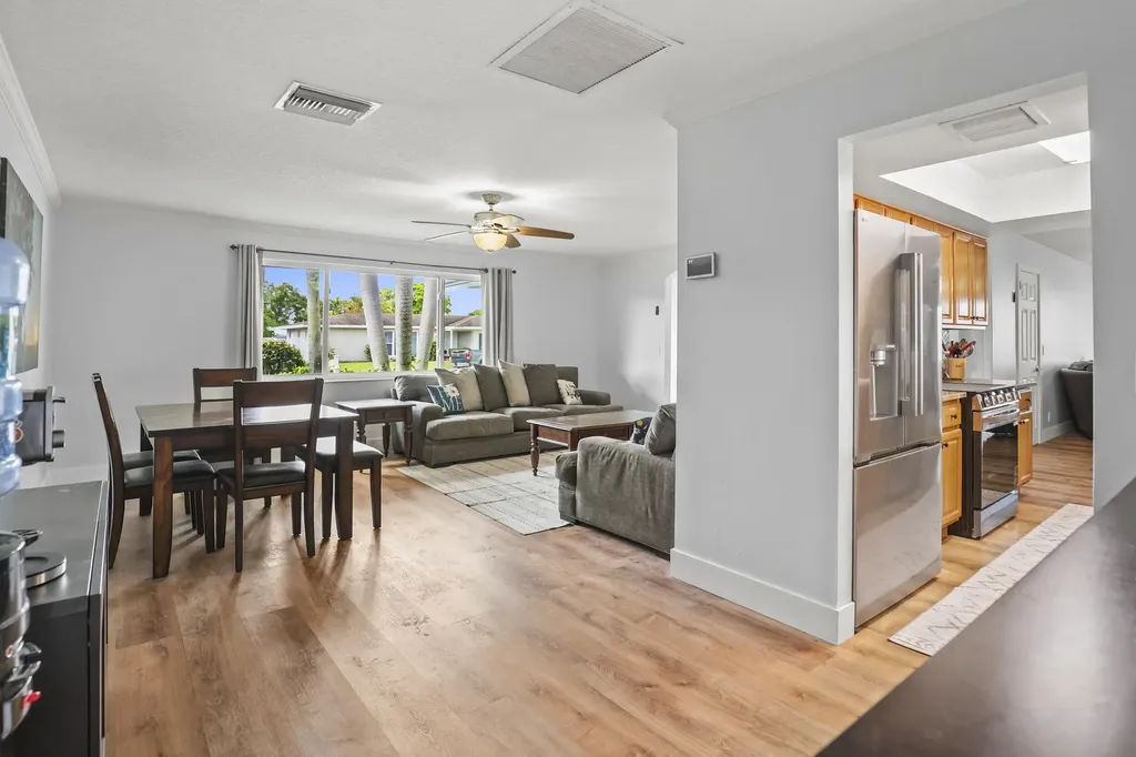 4403 Fuschia Circle N Palm Beach Gardens FL 33410