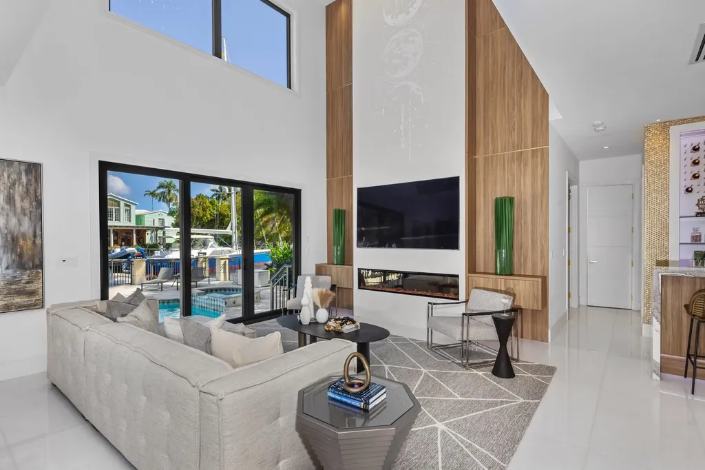 620 Coral Way Fort Lauderdale FL 33301
