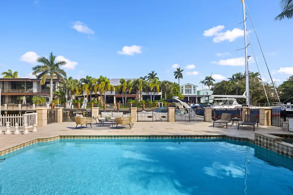 620 Coral Way Fort Lauderdale FL 33301