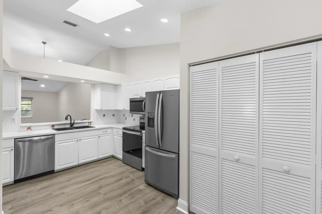 9760 Summerbrook Terrace Boynton Beach FL 33437